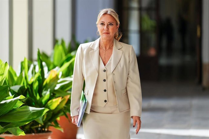 La consejera de Economía, Hacienda y Fondos Europeos y portavoz del Gobierno andaluz, Carolina España, en una imagen de archivo.