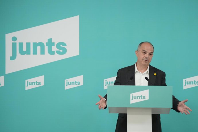 Archivo - El secretario general de Junts, Jordi Turull, ofrece una rueda de prensa para valorar la sentencia favorable del Tribunal Constitucional a la Ley de Amnistía, a 26 de junio de 2025, en Barcelona (España). 