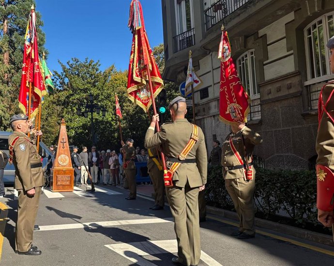 Una sección del Regimiento de Infantería 'Príncipe' Nº 3 de la Brigada Galicia VII 'BRILAT' con la Banda de Guerra y Escuadra de Gastadores rinden homenaje a Cabo Noval con motivo del 116 Aniversario de su fallecimiento.
