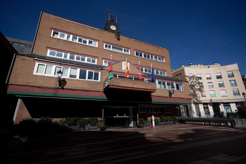 Archivo - Fachada del Ayuntamiento de Alcorcón, a 1 de febrero de 2024, en Alcorcón, Madrid (España).