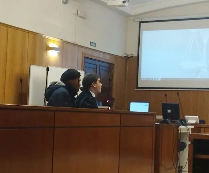 TSJCyL ratifica 3 años de cárcel al recluso que se concertó con su hermano para meter 'coca' oculta en pantalones.