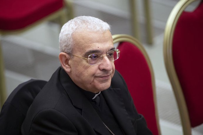 Archivo - March 21, 2025,  Vatican, VATICAN: NO LIBRI** Italy, Rome, Vatican  2025/3/21 Archbishop Filippo Iannone, prefect of the Dicastery for Legislative Texts attends  a sermon for Lent in the Paul VI  Hall in Vatican City . The Vatican's Lenten Sermo
