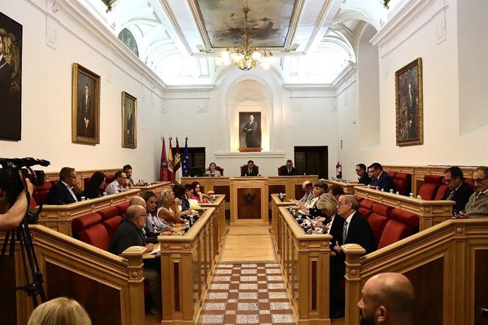 Pleno en el Ayuntamiento de Toledo