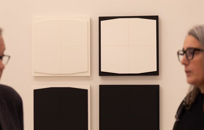 El Museo de la Ciudad de València inaugura la muestra 'Estructura musical', la primera exposición monográgica en la capital del Turia dedicada a la artista Elena Asins (Madrid, 1940 - Azpíroz, Navarra, 2015).