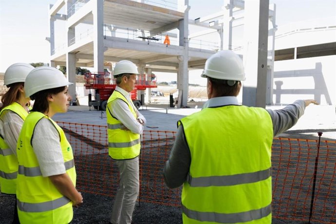 Rueda visita la planta.