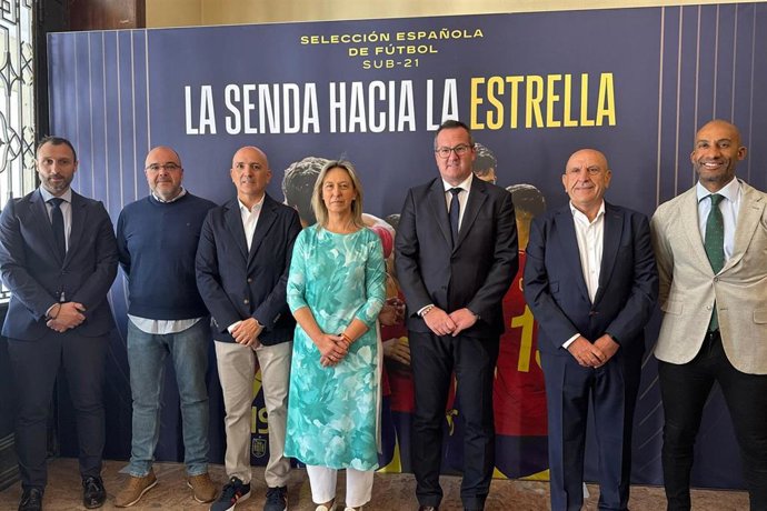 La Alcaldesa Destaca El Compromiso De La Ciudad Con El Deporte Y El Orgullo De Recibir A La "Rojilla" En El Pedro Escartín