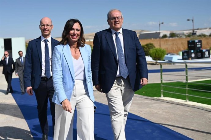 La consejera de Fomento, Articulación del Territorio y Vivienda, Rocío Díaz, ha asistido a la entrega de los Premios CITAI.