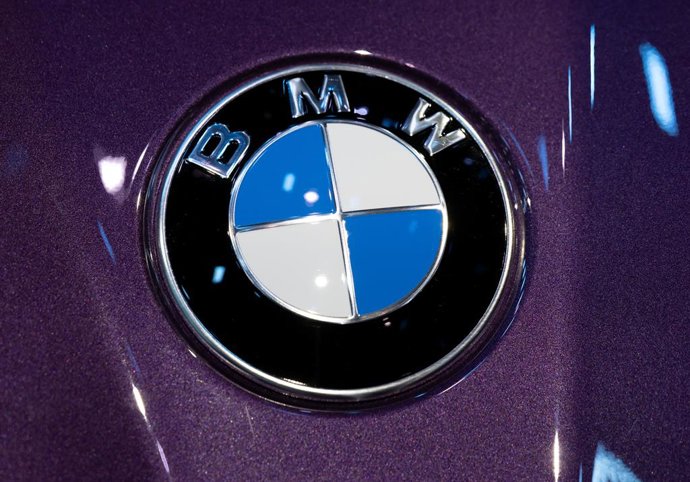 FILED - 10 September 2025, Bavaria, Munich: The BMW logo can be seen on a vehicle at the BMW stand during the International Motor Show (IAA Mobility) in Munich. Photo: Sven Hoppe/dpa