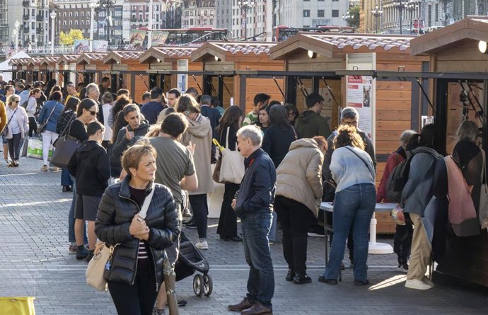 Puestos en el muele del Arenal de Bilbao