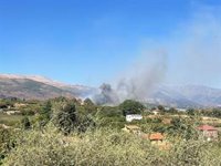 El incendio en Cuacos de Yuste obliga a confinar a la población y a desalojar el Monasterio de Yuste