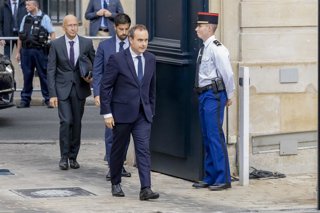 September 10, 2025, Paris, France, France: Paris, France September 10, 2025 - Handover ceremony at the Prime Minister s residence Hotel De Matignon. Sebastien Lecornu, former Minister of the Armed Forces, has been appointed Prime Minister at the age of 39