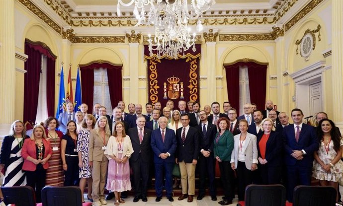 Imbroda ha recibida a los 60 parlamentarios de la OTAN.