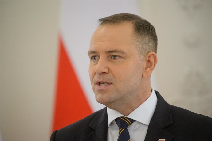 8 de setembro de 2025, Vilnius, Lituânia: O presidente polonês Karol Nawrocki fala com a imprensa durante uma coletiva de imprensa conjunta com o presidente lituano Gitanas Nauseda no Palácio Presidencial em Vilnius. O presidente polonês está em uma visit