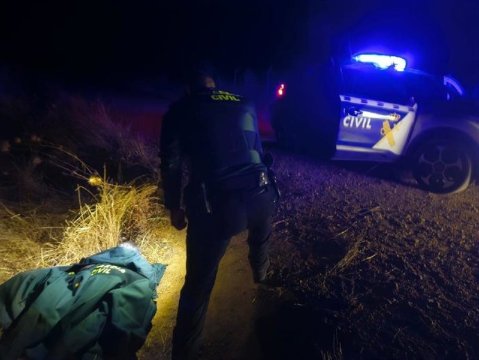 La Guardia Civil localiza en una cuneta a la mujer de 82 años desaparecida anoche en Carbajales (Zamora).