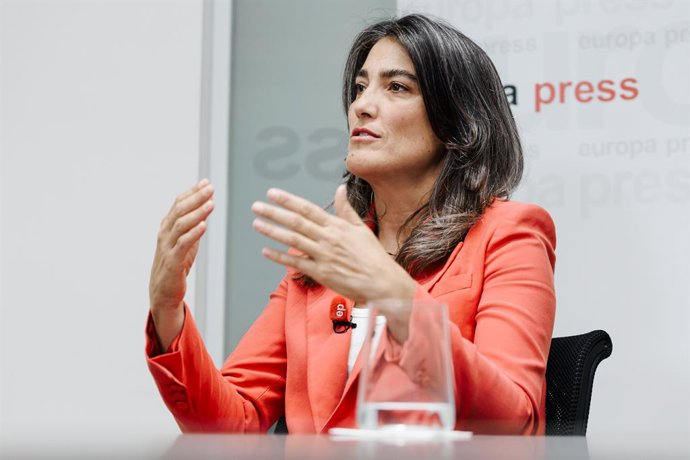 A porta-voz do Más Madrid na Assembleia regional, Manuela Bergerot, durante uma entrevista à Europa Press.