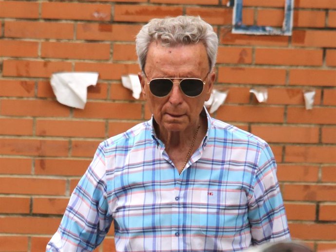 Archivo - José Ortega Cano tras el entierro de Michu, a 10 de julio de 2025, en Arcos de la Frontera (España).