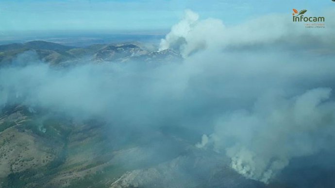 Cerrado el acceso al Hayedo de Tejera Negra por el incendio de Peñalba de la Sierra, que ha calcinado 2.000 hectáreas.