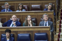 La cúpula del PP, reunida en Murcia, sigue trabajando en privado sobre inmigración, vivienda o agricultura