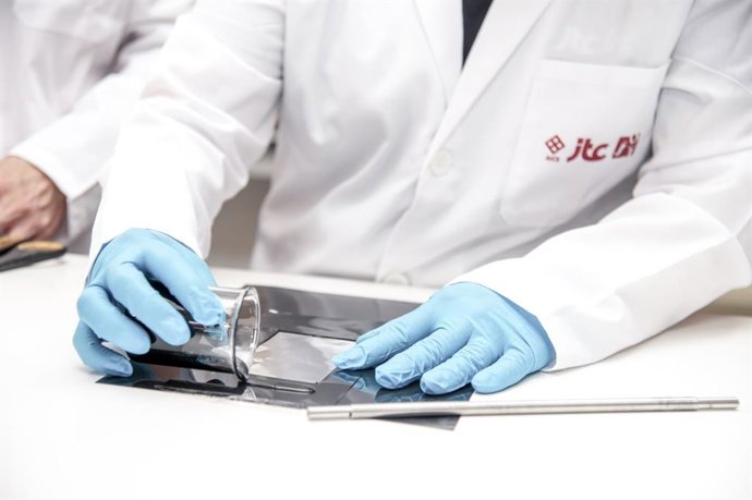 Ivace+i invierte 3,6 millones de euros en nuevas líneas de investigación que permitan al sector cerámico abordar soluciones integrales y eficaces en temas de IA, sostenibilidad y medioambiente