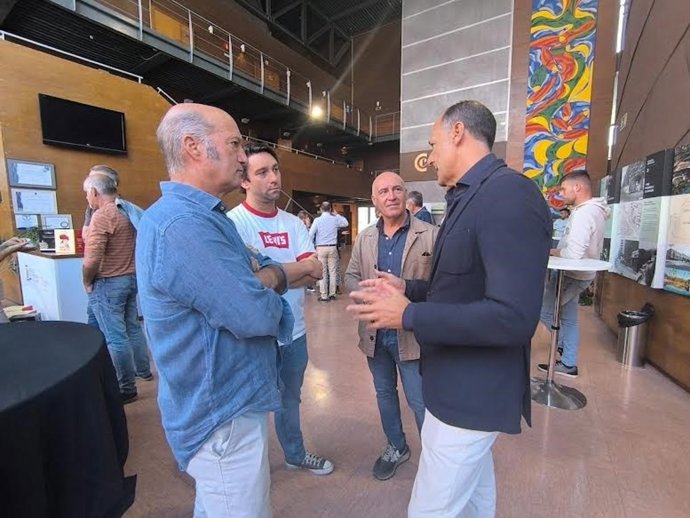 Luis Venta , a la izquierda