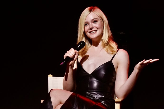 La actriz Elle Fanning en la presentación del avance exclusivo de Predator: Badlands a Comic-Con de Málaga