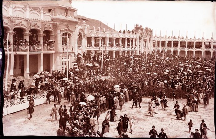 El Ateneo Mercantil de València conmemora el centenario de la proclamación del Himno Regional 
