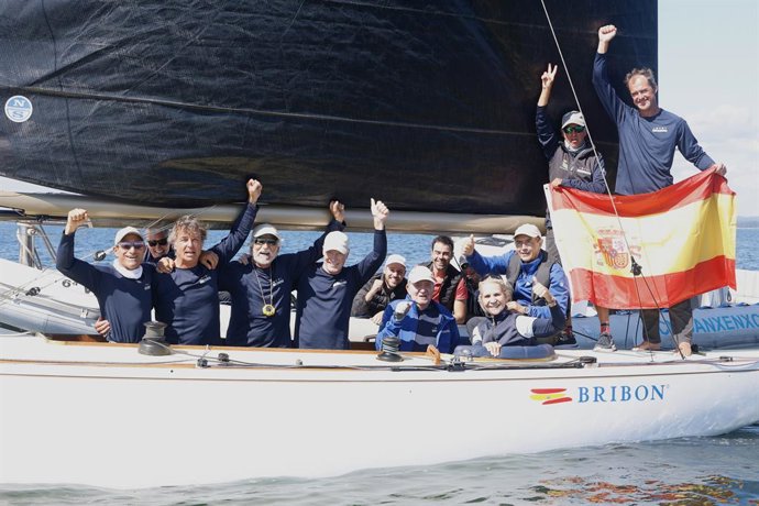 El 'Bribon' y el Rey Juan Carlos conquistan su cuarto título mundial de 6 Metros