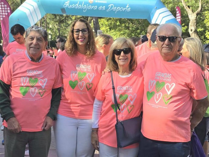 La consejera de Igualdad, Sara Simón, en la XI Carrera contra el Cáncer de Guadalajara.