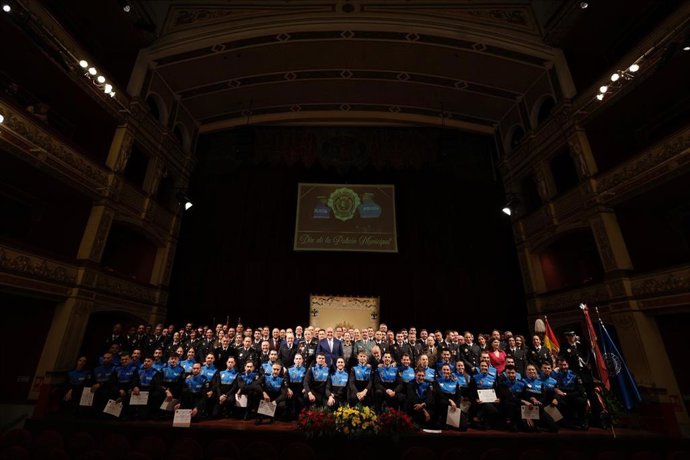 Acto de celebración del Día de la Policía Municipal de Valladolid, en el Teatro Calderón.