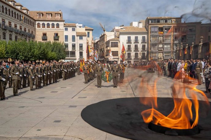 Homenaje a los caídos en el acto de jura de bandera para personal civil celebrado en Jaén.