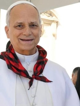 Papa Leão XIV neste sábado com o cachirulo em seu pescoço.