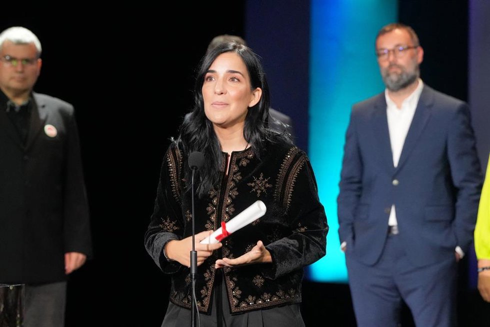 La directora Alauda Ruiz de Azúa durante la gala de clausura del Festival de San Sebastián, en el Teatro Victoria Eugenia, a 27 de septiembre de 2025, en San Sebastián, Guipúzcoa, País Vasco (España). El festival ha celebrado su 73 edición del 19 al 27