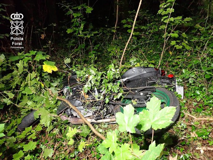 Imagen de la moto en el lugar del accidente.