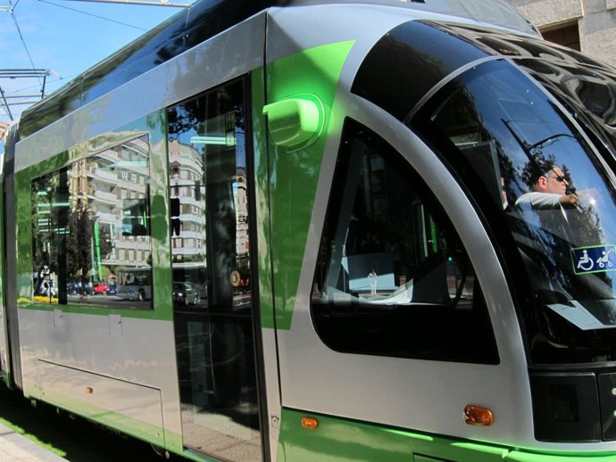 Archivo - El tranvía de vitoria