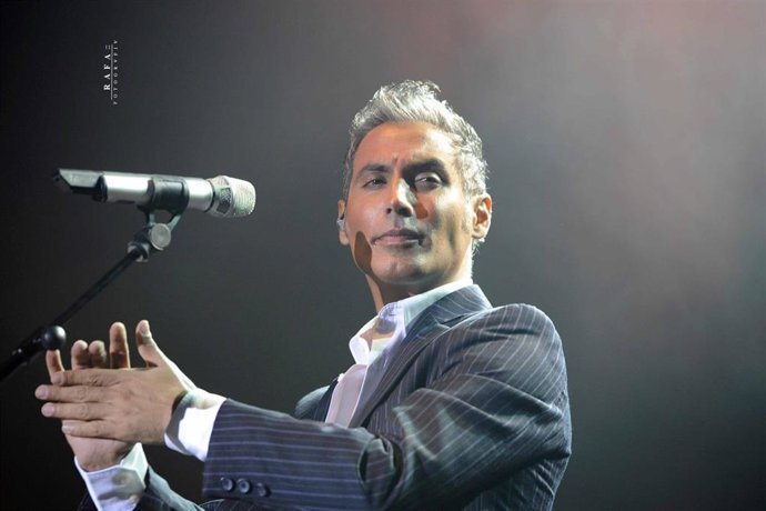 Archivo - Pitingo durante su actuación