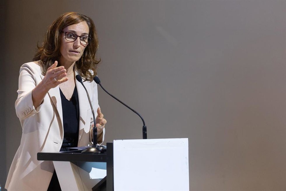 La ministra de Sanidad, Mónica García, inaugura la II Jornadas de la Red Española de Investigación en COVID persistente (REiCOP), en Caixa Forum Madrid, a 12 de septiembre de 2025, en Madrid (España).