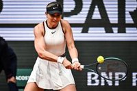 Badosa se retira lesionada de Pekín