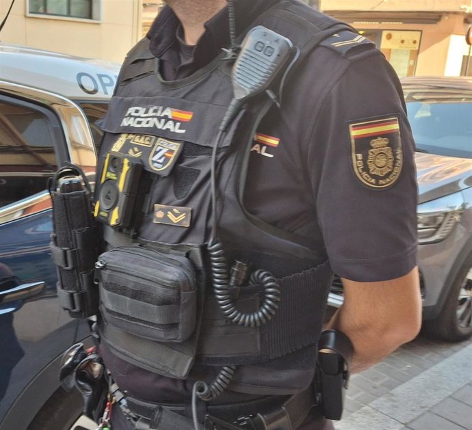 Sucesos.- Detenido tras ser sorprendido mientras intentaba sustraer bebidas en un escenario de Las Moreras en Valladolid