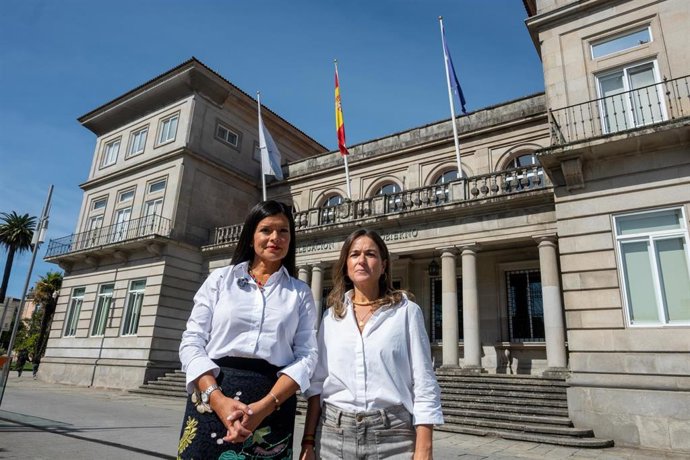 Las senadoras populares Nidia Arévalo y Pepa Pardo.