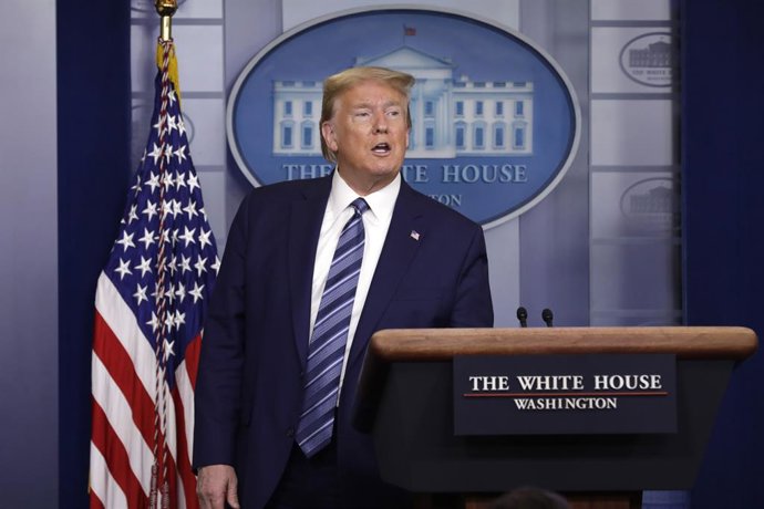 Archivo - April 21, 2020, Washington, District of Columbia, USA: United States President Donald J. Trump reacts at the Coronavirus Task Force press briefing at the White House in Washington on April 21, 2020. .Credit: Yuri Gripas / Pool via CNP