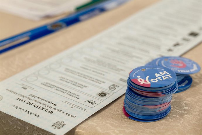 MOLDOVA, CHISINAU - SEPTEMBER 28, 2025: A ballot is pictured during the 2025 Moldovan parliamentary election