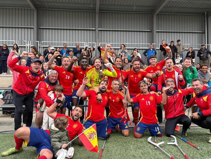 La selección española de fútbol amputados celebra su ascenso a la Liga de Naciones A