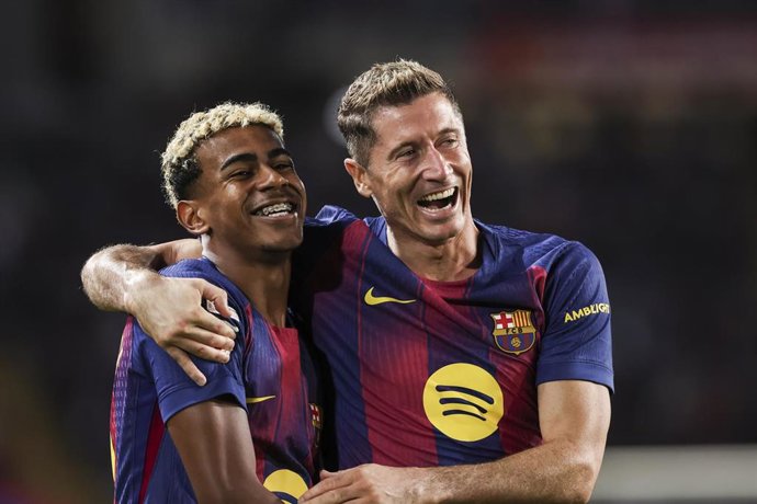 Robert Lewandowski, Lamine Yamal, FC Barcelona