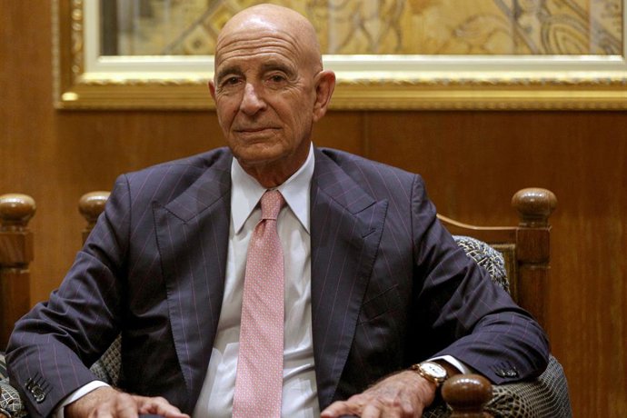Archivo - August 18, 2025, Beirut, Lebanon: US ambassador to Turkey and special envoy for Syria TOM BARRACK meets with Lebanese Speaker of the Parliament, an ally of pro-Iranian Hezbollah, in Beirut.  Barrack said that Israel must now honor its commitment