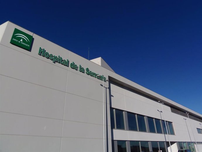 Archivo - Fachada nuevo hospital de ronda serranía