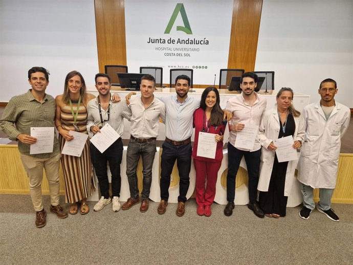 El Hospital de Marbella homenajea a ocho residentes tras finalizar su formación en septiembre