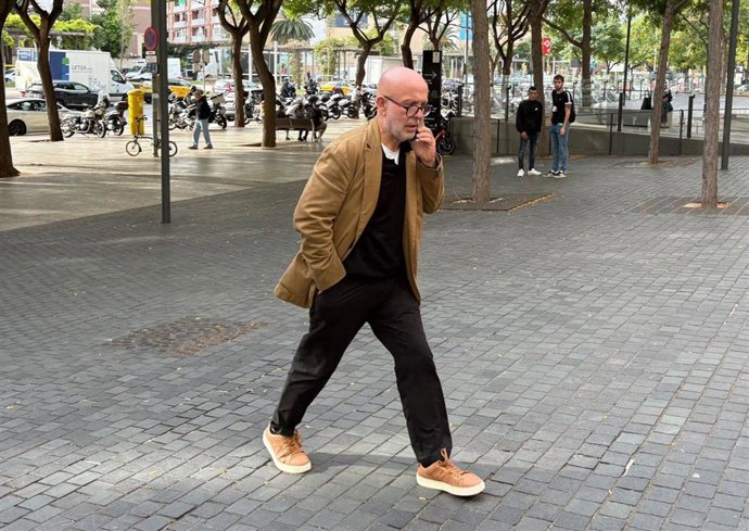 El abogado de los Mossos imputados, Gonzalo Boye, en la Ciutat de la Justícia.