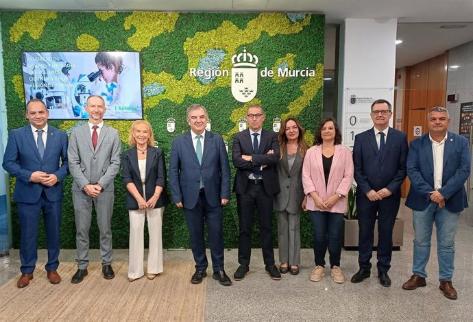 El Consejero De Medio Ambiente, Universidades, Investigación Y Mar Menor, Juan María Vázquez, Junto Con Los Rectores De Las Universidades Y Directores De Los Centros De Investigación De La Región De Murcia, Presenta La Convocatoria De Ayudas Para El Prog
