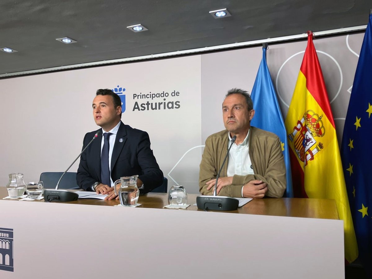Un convenio con Defensa facilitará la digitalización de expedientes asturianos del archivo militar de Ferrol