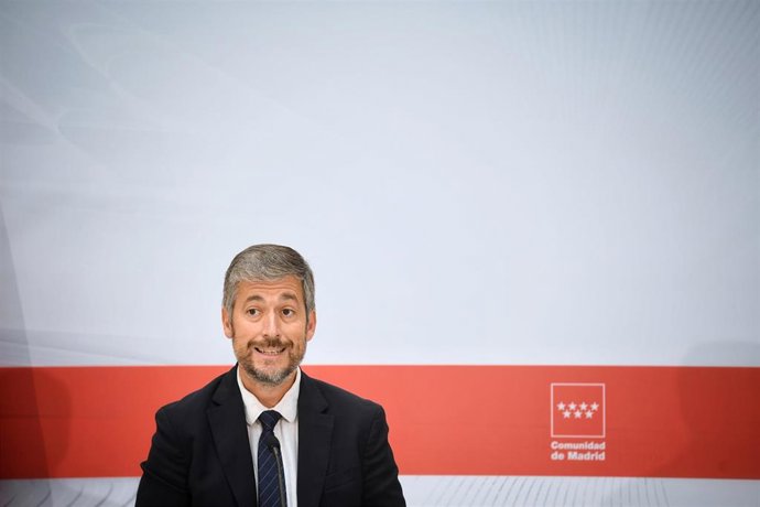 El consejero de Presidencia, Justicia y Administración Local, y portavoz del Gobierno autonómico, Miguel Ángel García Martín, durante una rueda de prensa tras la reunión del Consejo de Gobierno de la Comunidad de Madrid, en la Real Casa de Correos, a 10 d
